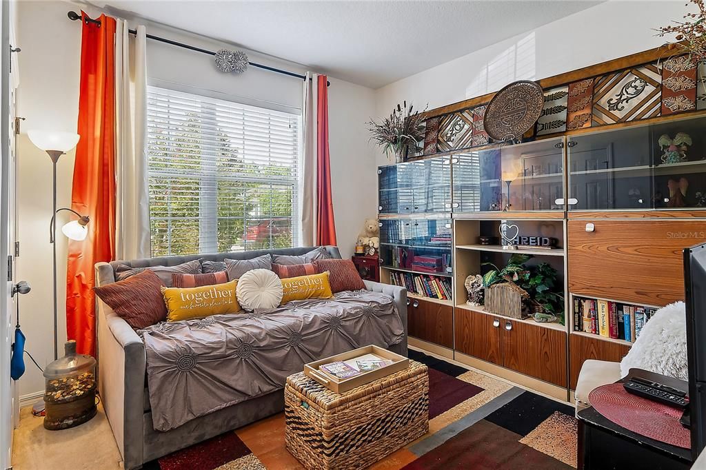 For Sale: $320,000 (3 beds, 2 baths, 1629 Square Feet)