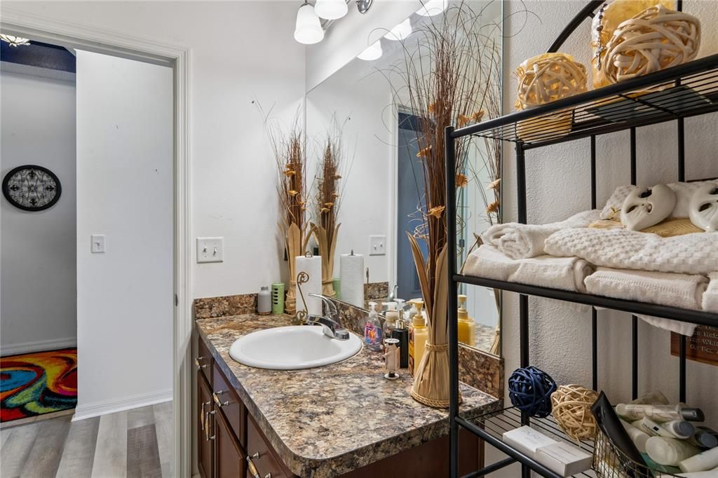 For Sale: $320,000 (3 beds, 2 baths, 1629 Square Feet)