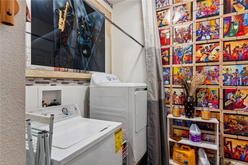 For Sale: $320,000 (3 beds, 2 baths, 1629 Square Feet)