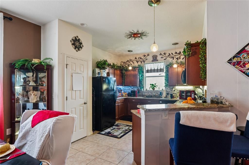 For Sale: $320,000 (3 beds, 2 baths, 1629 Square Feet)