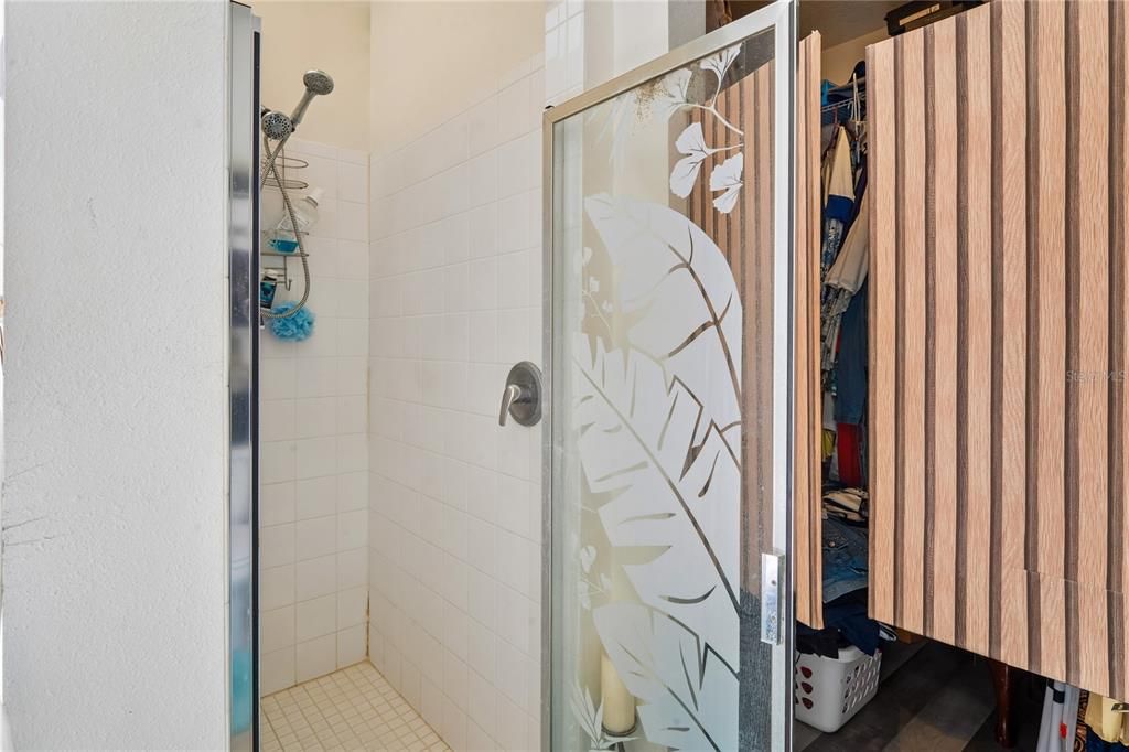 For Sale: $320,000 (3 beds, 2 baths, 1629 Square Feet)