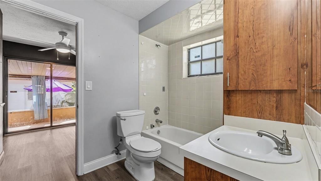 На продажу: $389,000 (3 спален, 2 ванн, 2201 Квадратных фут)