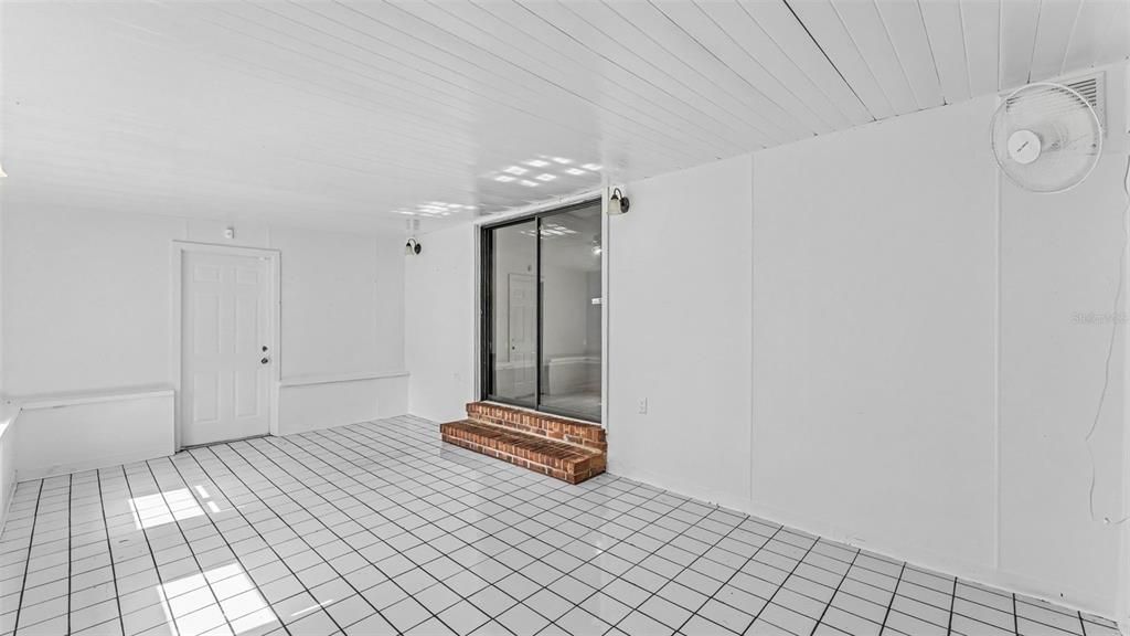 На продажу: $389,000 (3 спален, 2 ванн, 2201 Квадратных фут)