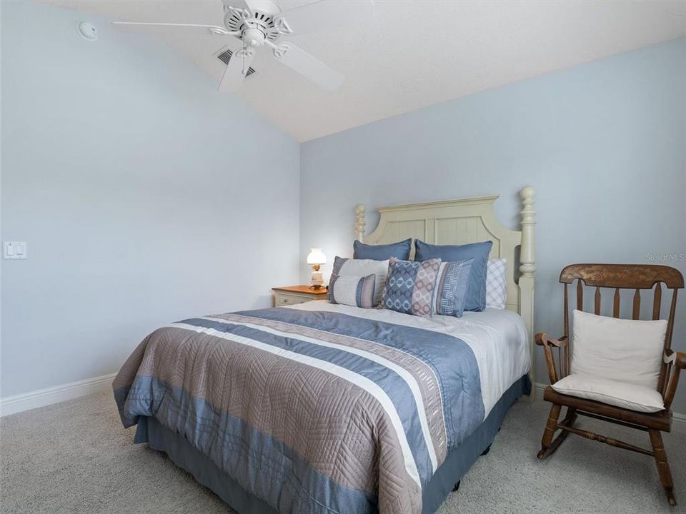 For Sale: $425,000 (3 beds, 2 baths, 1887 Square Feet)