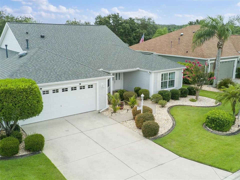 For Sale: $425,000 (3 beds, 2 baths, 1887 Square Feet)