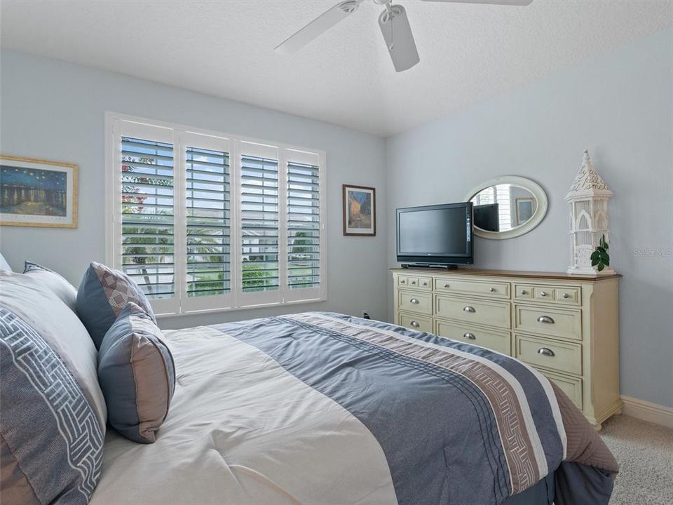 For Sale: $425,000 (3 beds, 2 baths, 1887 Square Feet)