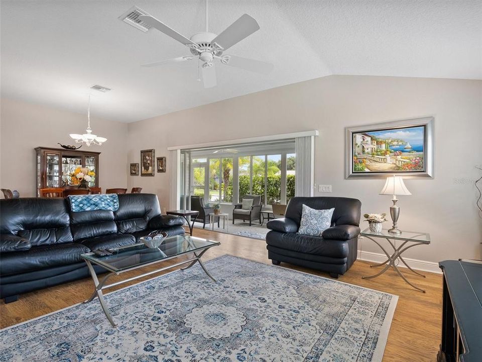 For Sale: $425,000 (3 beds, 2 baths, 1887 Square Feet)