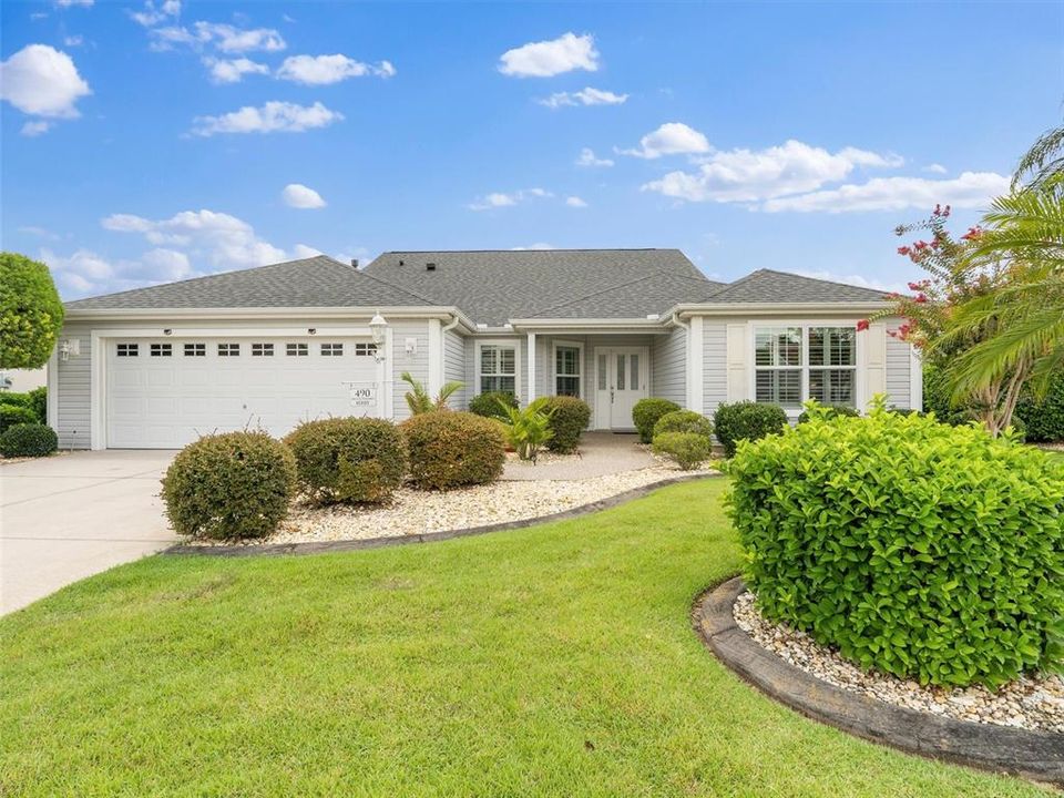 For Sale: $425,000 (3 beds, 2 baths, 1887 Square Feet)