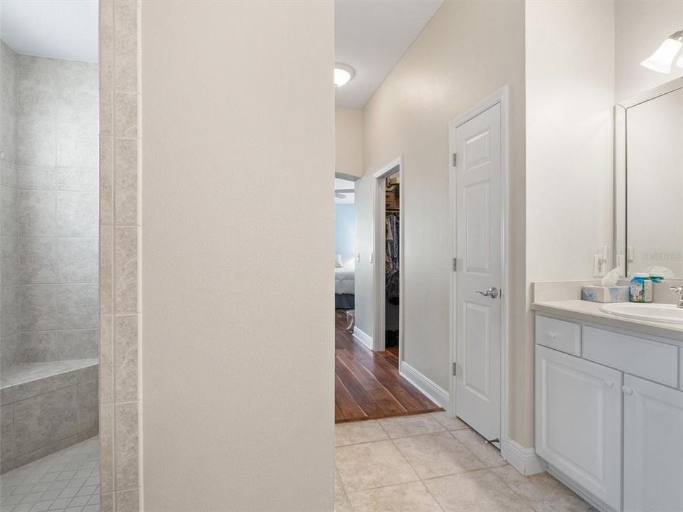 For Sale: $425,000 (3 beds, 2 baths, 1887 Square Feet)