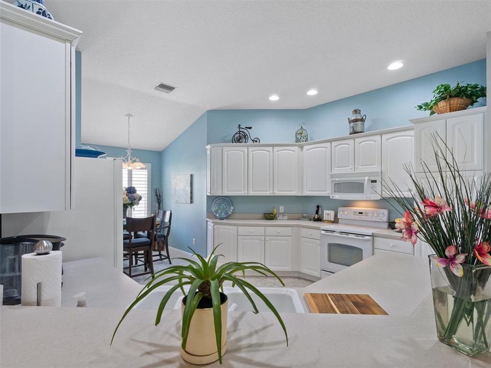 For Sale: $425,000 (3 beds, 2 baths, 1887 Square Feet)