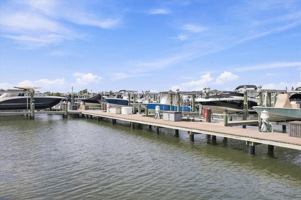 For Rent: $2,475 (2 beds, 2 baths, 1255 Square Feet)