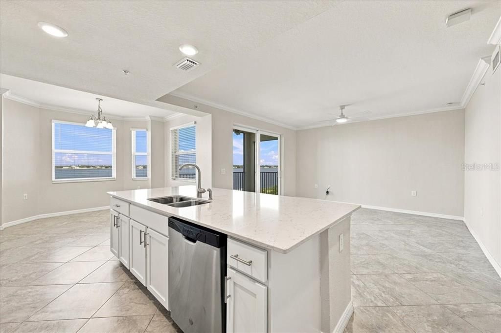For Rent: $2,475 (2 beds, 2 baths, 1255 Square Feet)