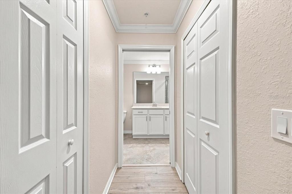 For Rent: $2,475 (2 beds, 2 baths, 1255 Square Feet)