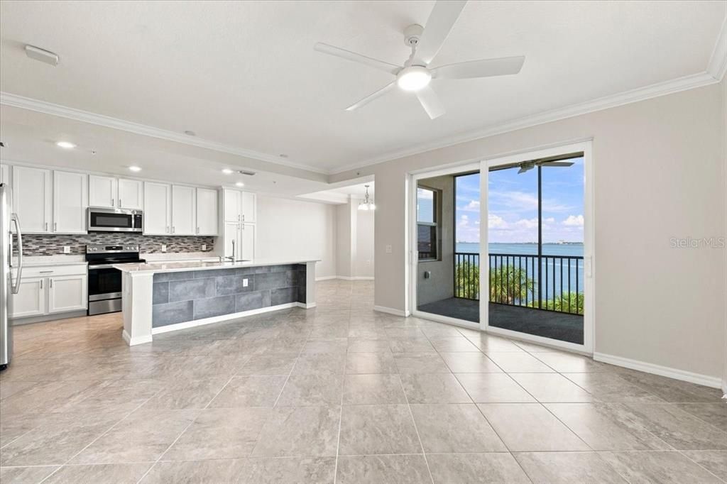For Rent: $2,475 (2 beds, 2 baths, 1255 Square Feet)