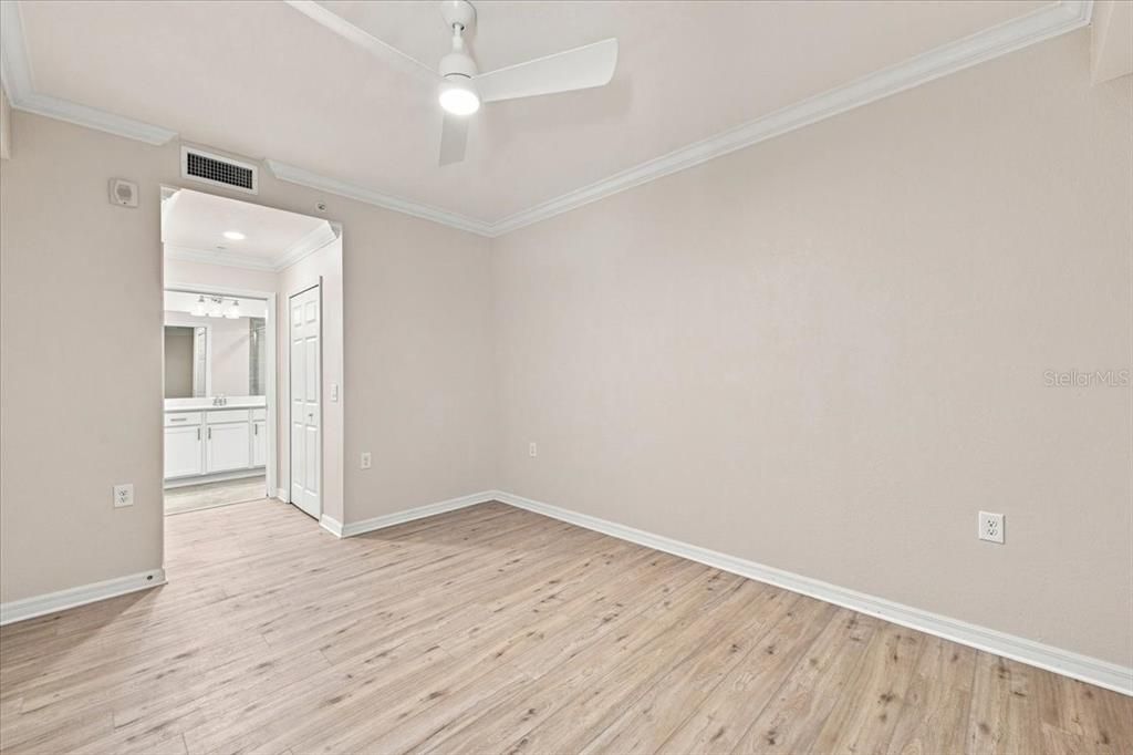 For Rent: $2,475 (2 beds, 2 baths, 1255 Square Feet)