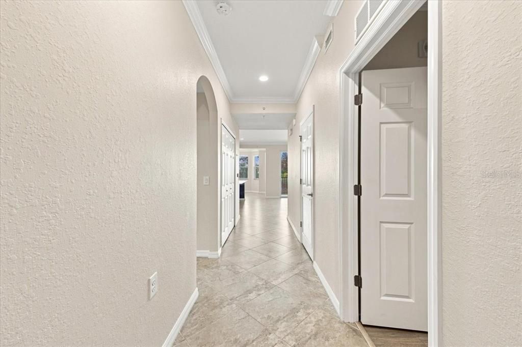 For Rent: $2,475 (2 beds, 2 baths, 1255 Square Feet)