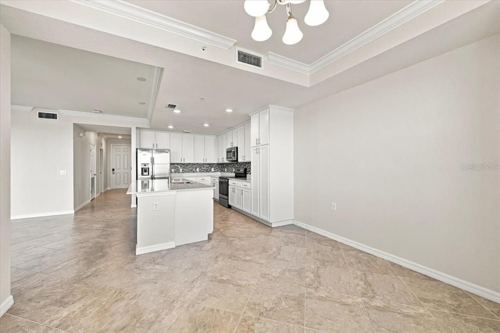 For Rent: $2,475 (2 beds, 2 baths, 1255 Square Feet)