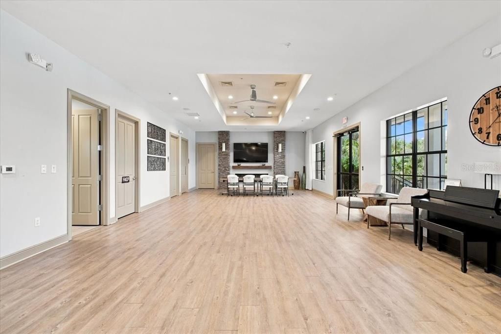 For Rent: $2,475 (2 beds, 2 baths, 1255 Square Feet)