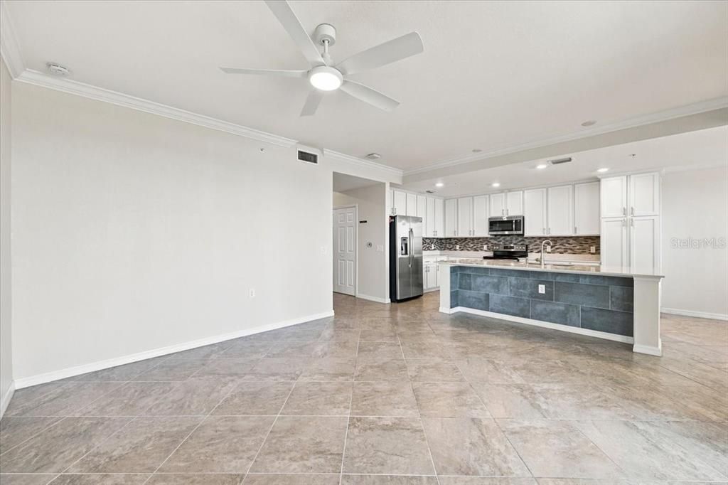 For Rent: $2,475 (2 beds, 2 baths, 1255 Square Feet)