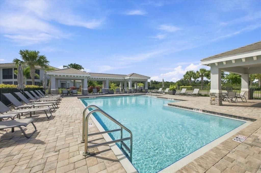 For Rent: $2,475 (2 beds, 2 baths, 1255 Square Feet)