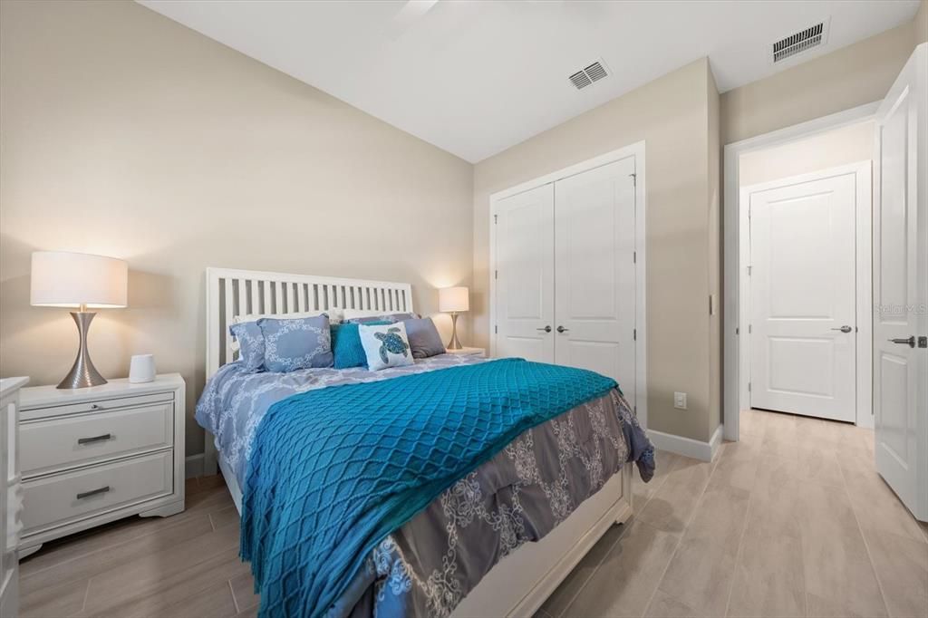 For Sale: $625,000 (3 beds, 3 baths, 2335 Square Feet)