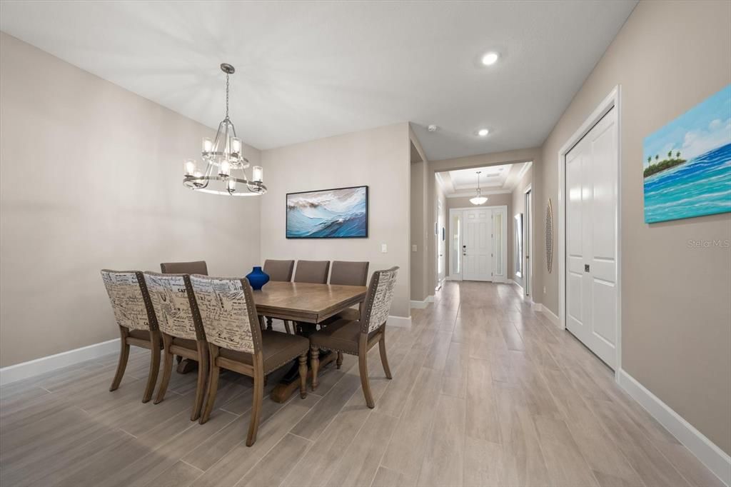 For Sale: $625,000 (3 beds, 3 baths, 2335 Square Feet)
