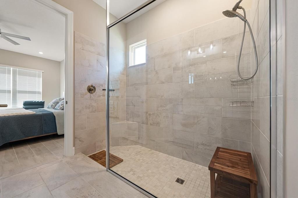 For Sale: $625,000 (3 beds, 3 baths, 2335 Square Feet)