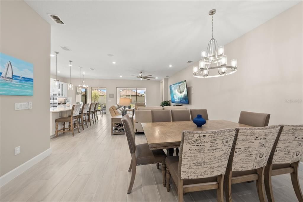For Sale: $625,000 (3 beds, 3 baths, 2335 Square Feet)
