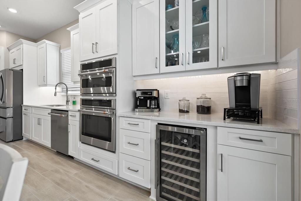 For Sale: $625,000 (3 beds, 3 baths, 2335 Square Feet)
