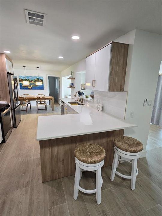 For Rent: $6,500 (22527 beds, 2 baths, 1669 Square Feet)