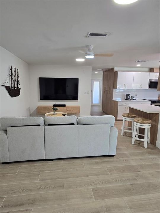 For Rent: $6,500 (22527 beds, 2 baths, 1669 Square Feet)