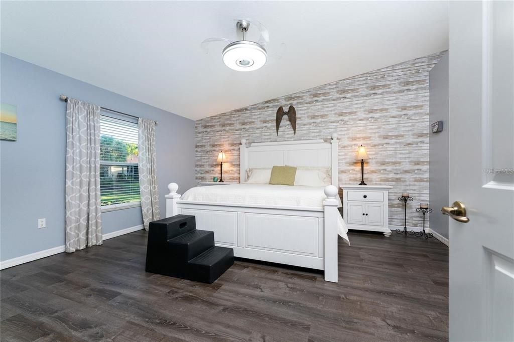 For Rent: $2,400 (3 beds, 2 baths, 1765 Square Feet)