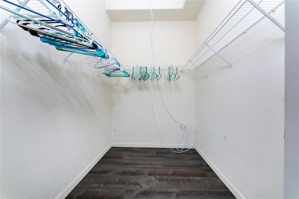 For Rent: $2,400 (3 beds, 2 baths, 1765 Square Feet)