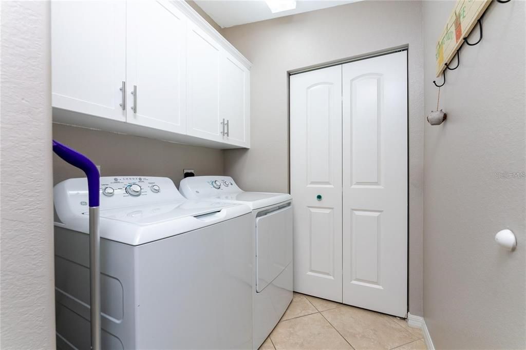 For Rent: $2,400 (3 beds, 2 baths, 1765 Square Feet)