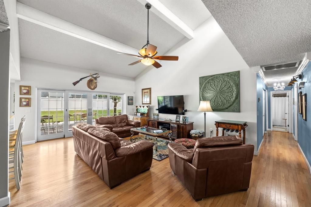 For Sale: $480,000 (3 beds, 2 baths, 1794 Square Feet)