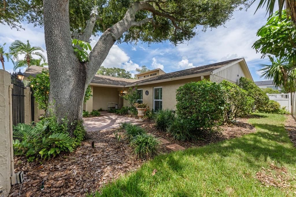 For Sale: $480,000 (3 beds, 2 baths, 1794 Square Feet)