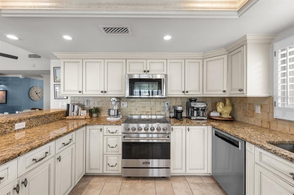 For Sale: $480,000 (3 beds, 2 baths, 1794 Square Feet)