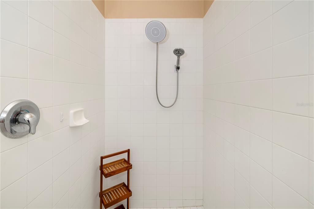 На продажу: $399,900 (3 спален, 2 ванн, 1724 Квадратных фут)