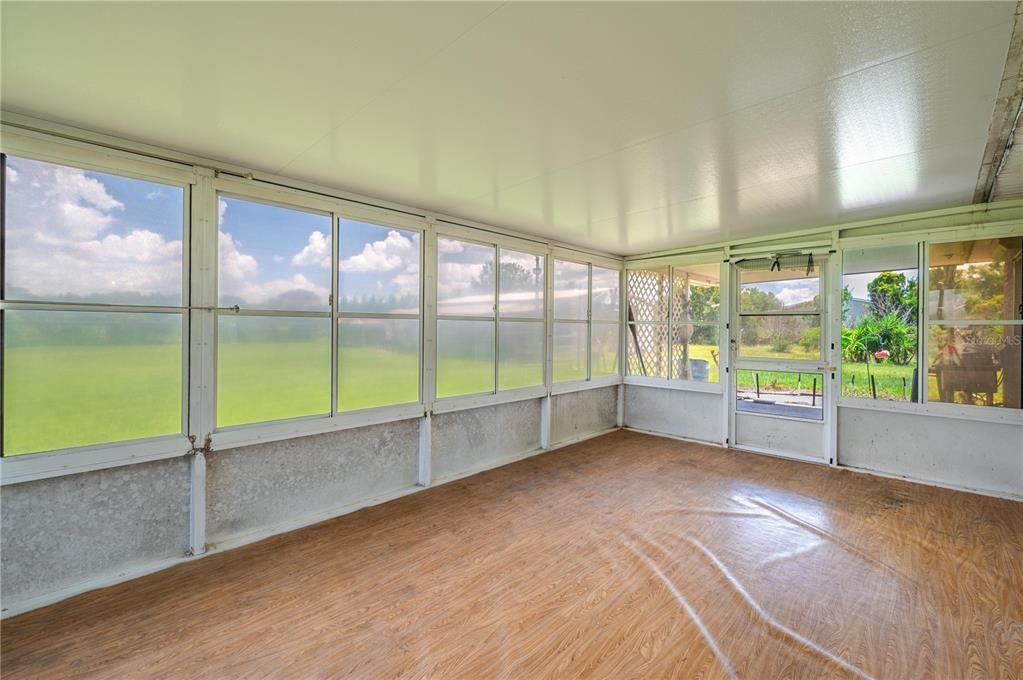 For Sale: $425,000 (2 beds, 2 baths, 1542 Square Feet)