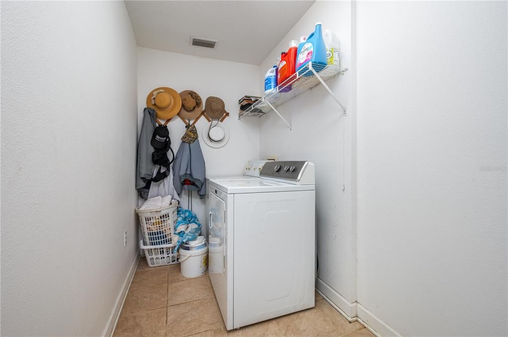 For Sale: $425,000 (2 beds, 2 baths, 1542 Square Feet)