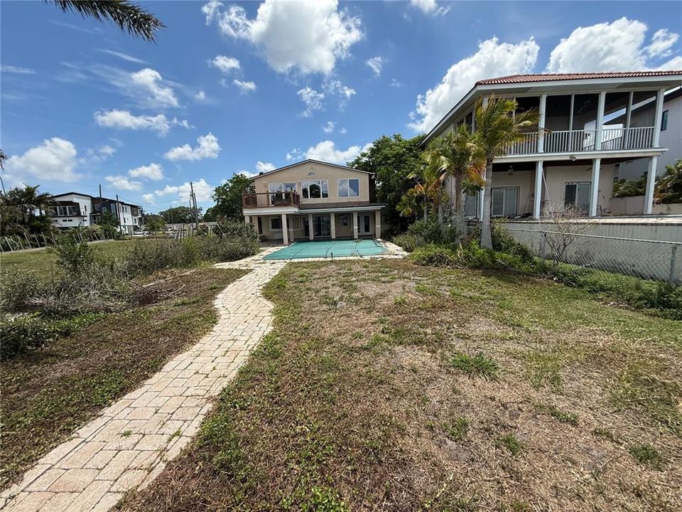 En Venta: $620,000 (3 camas, 2 baños, 2550 Pies cuadrados)