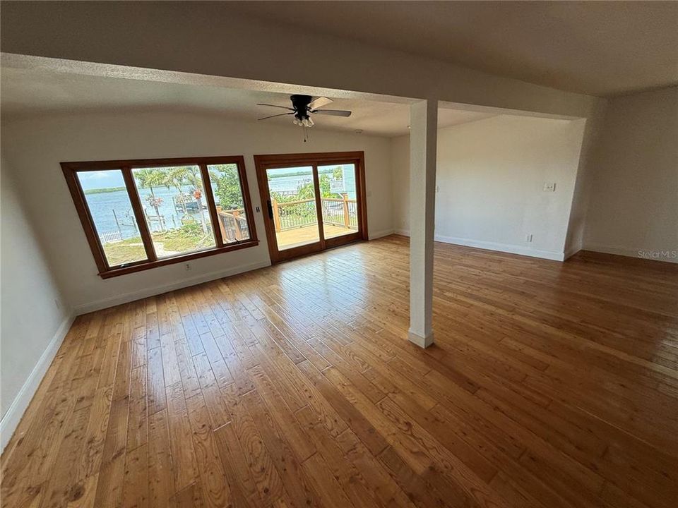 En Venta: $620,000 (3 camas, 2 baños, 2550 Pies cuadrados)