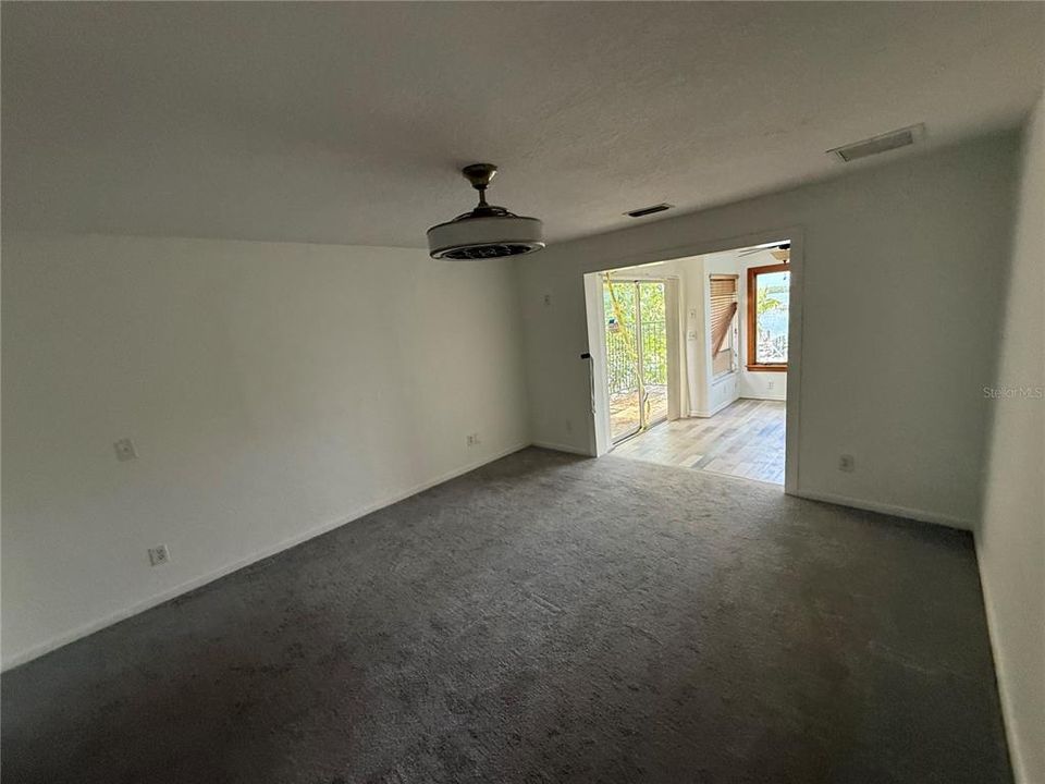 En Venta: $620,000 (3 camas, 2 baños, 2550 Pies cuadrados)