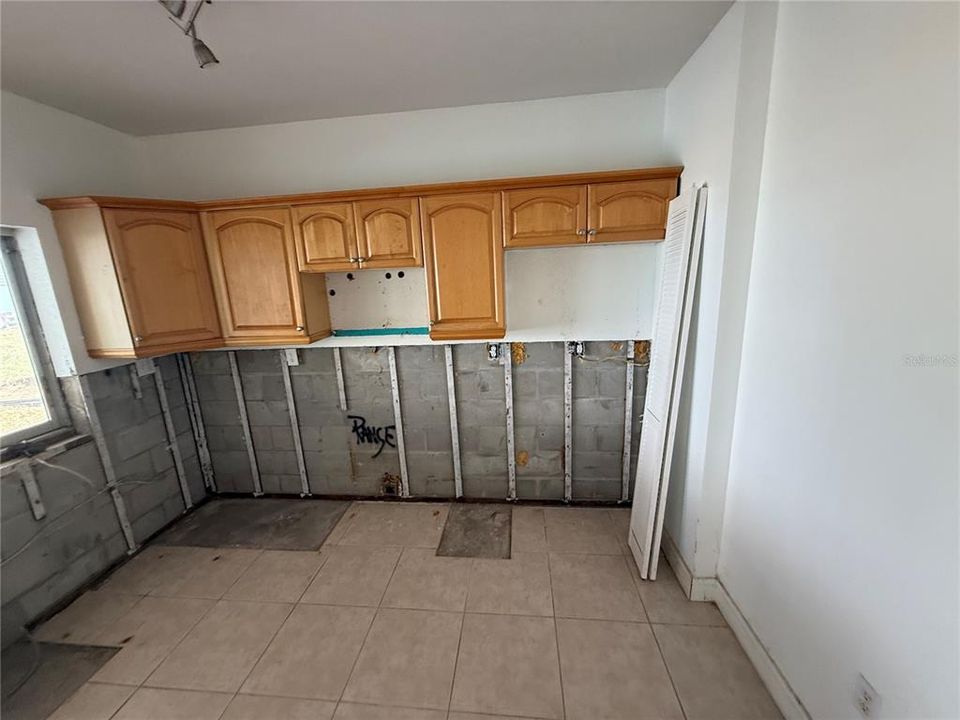 En Venta: $620,000 (3 camas, 2 baños, 2550 Pies cuadrados)