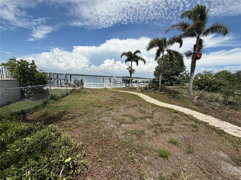 En Venta: $620,000 (3 camas, 2 baños, 2550 Pies cuadrados)