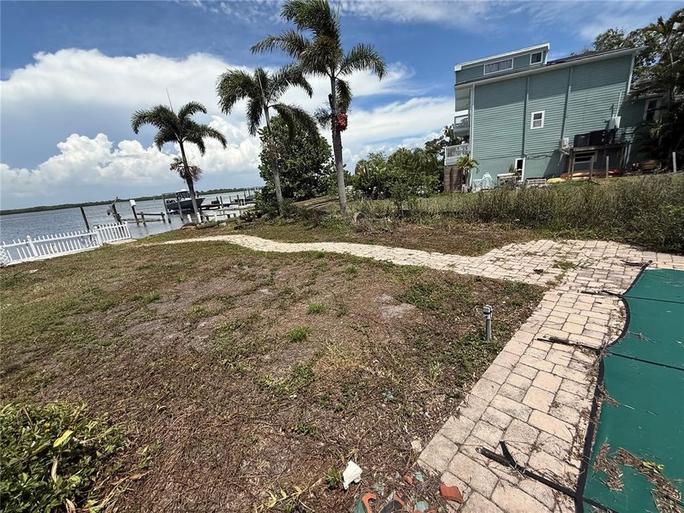 En Venta: $620,000 (3 camas, 2 baños, 2550 Pies cuadrados)