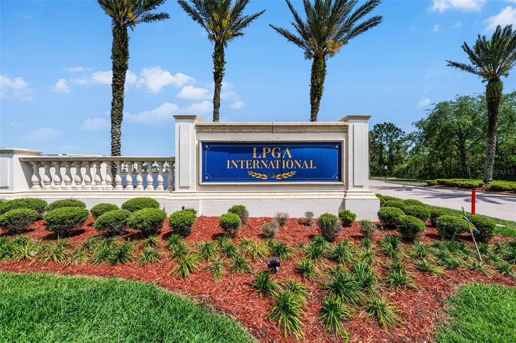 For Sale: $420,000 (4 beds, 2 baths, 2360 Square Feet)