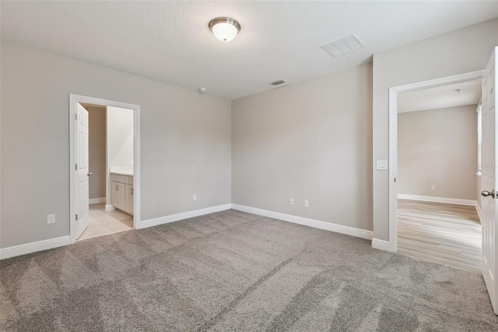 For Sale: $420,000 (4 beds, 2 baths, 2360 Square Feet)
