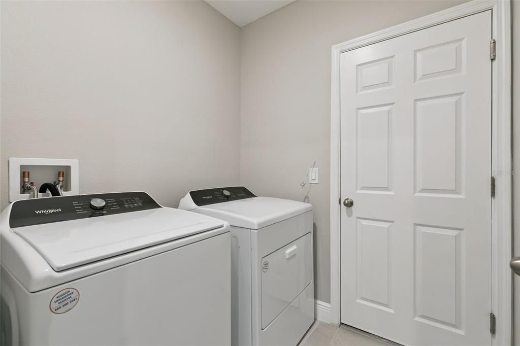 For Sale: $420,000 (4 beds, 2 baths, 2360 Square Feet)