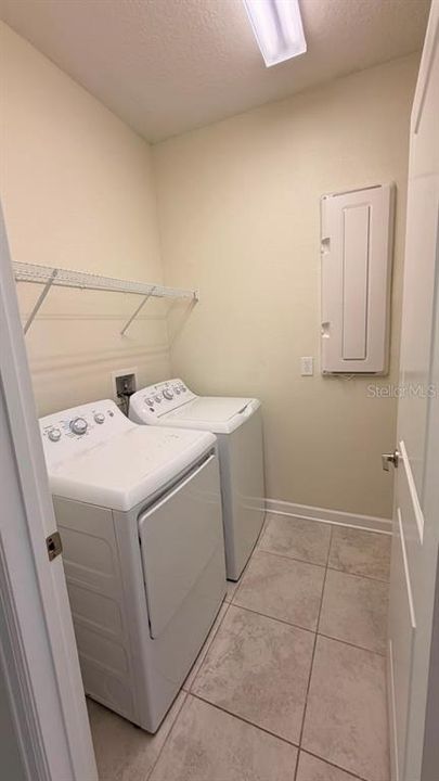 For Rent: $2,900 (3 beds, 2 baths, 2068 Square Feet)